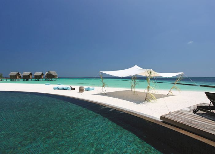Pool, Constance Moofushi, Maldive Island