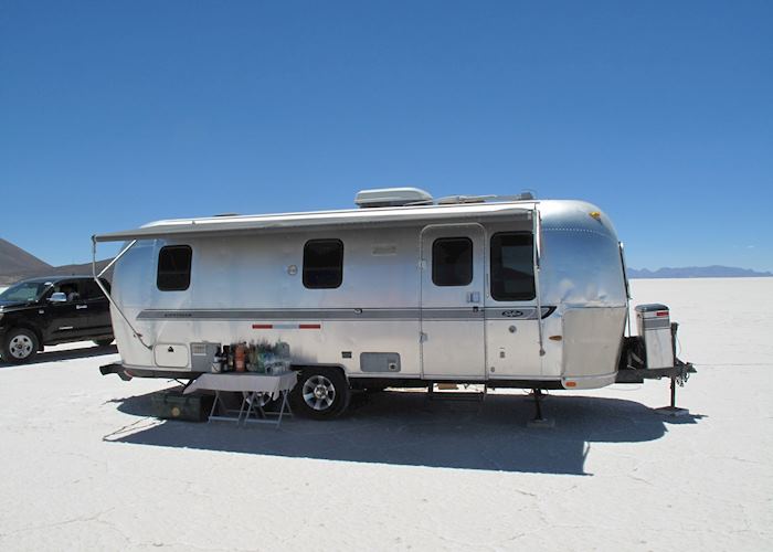 Deluxe Airstream Camper, Jirira