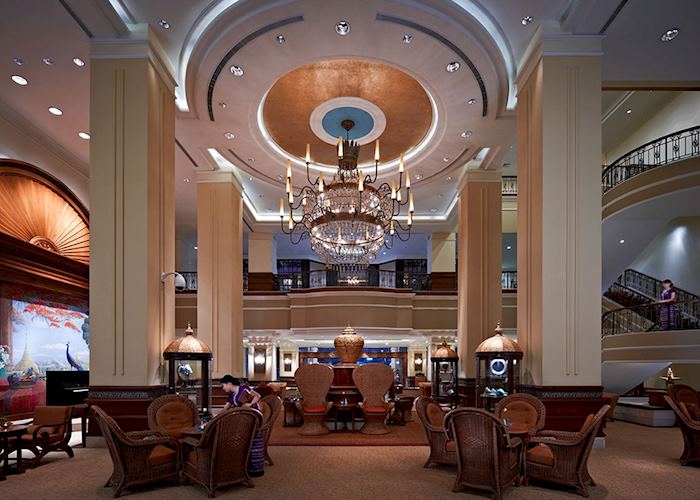 Peacock Lounge at Sule Shangri-La, Yangon (Rangoon)