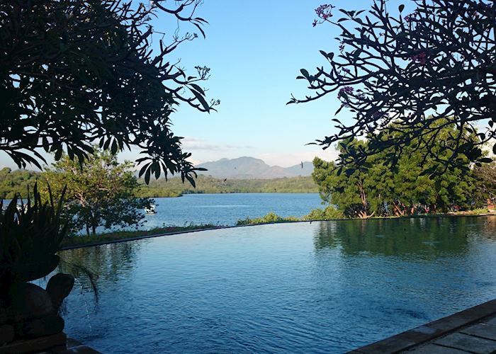 Infinity pool with views to Menjangan Bay, Naya Gawana Resort & Spa