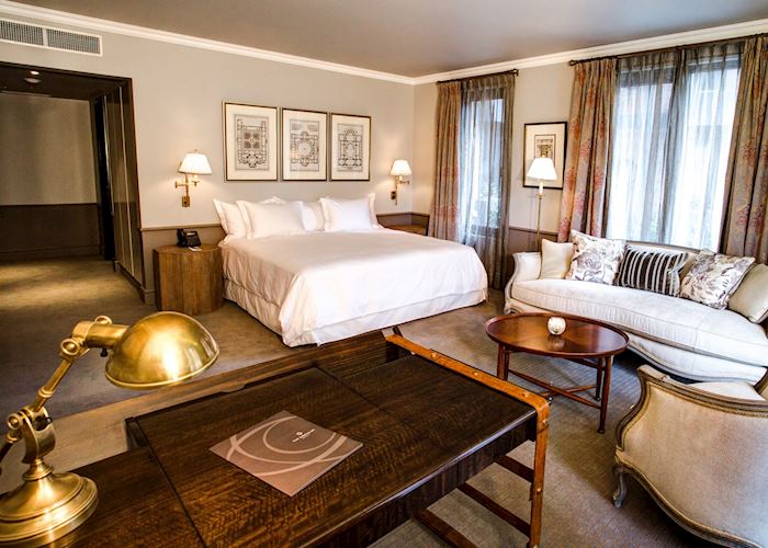 The Singular Santiago,Santiago