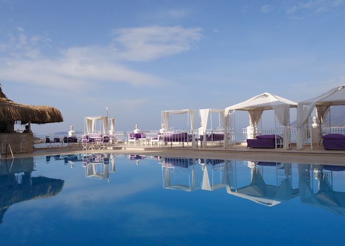 Lukka Hotel, Kas