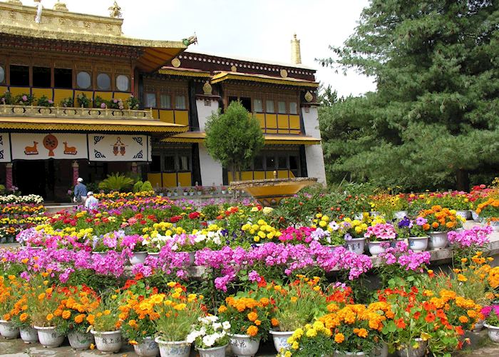 Summer Palace, Lhasa