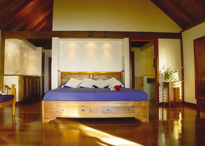 Absolute beachfront bungalow, Etu Moana Boutique Beach Villas, Aitutaki