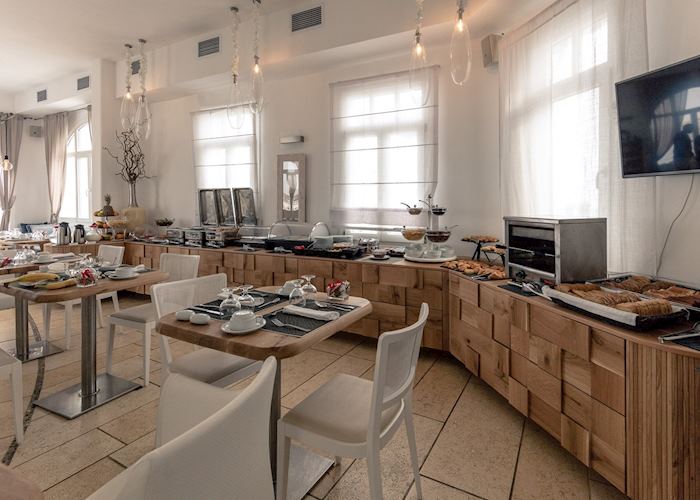 Harmony, Mykonos Town