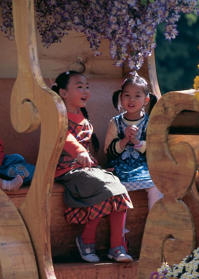 Children playing, Kunming