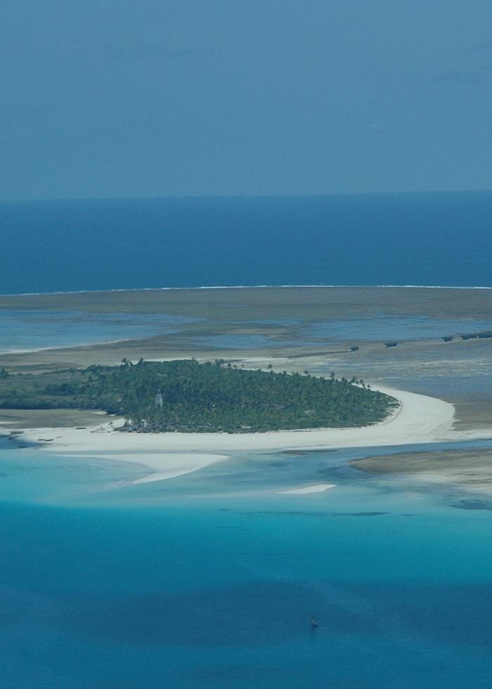 Fanjove island from the air, Songo Songo Archipelago
