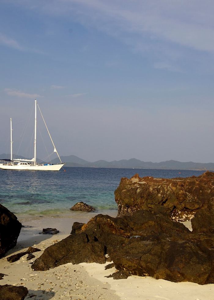 Meta IV yacht on the Mergui Archipelago