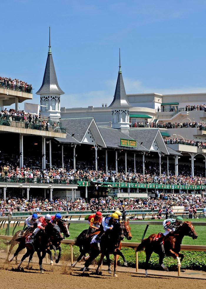 Racing at Churchill Downs, Louisville