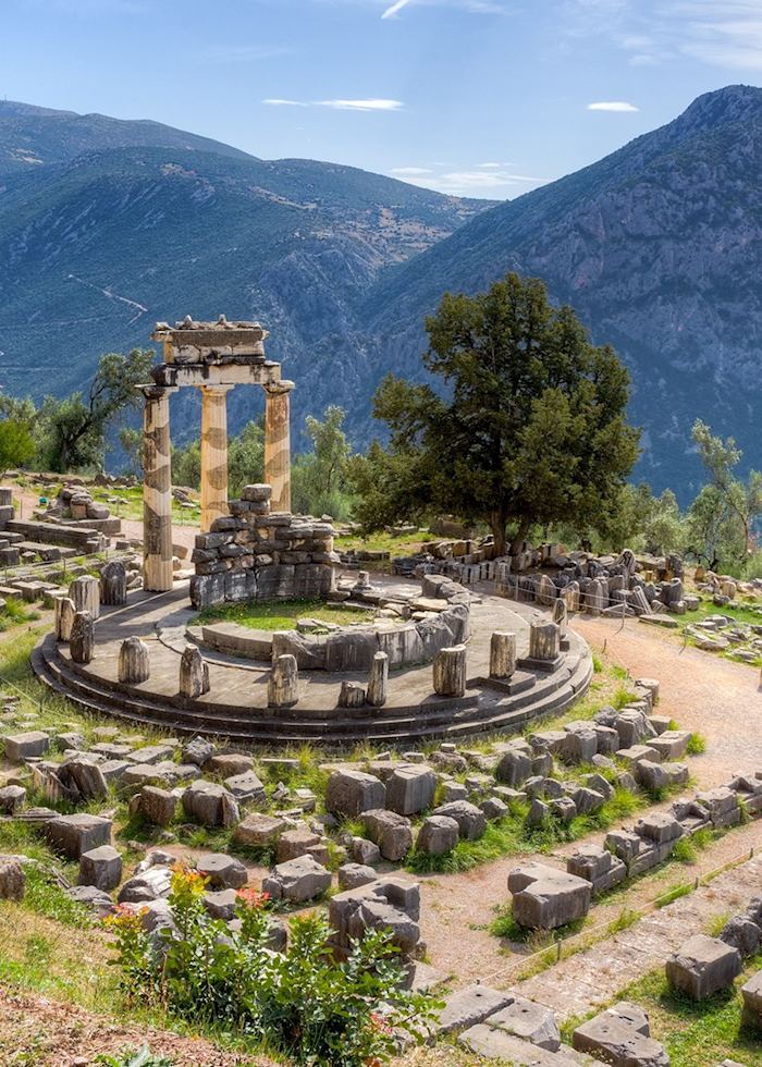 Sanctuary of Athena Pronea, Delphi