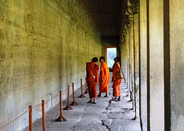 Young monks studying the bas reilief, Angkor Wat