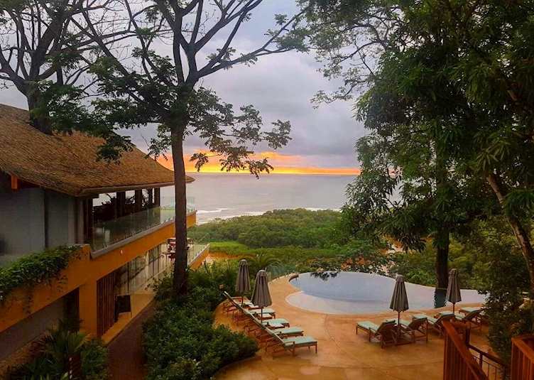 View from the onsite art gallery at Lagarta Lodge