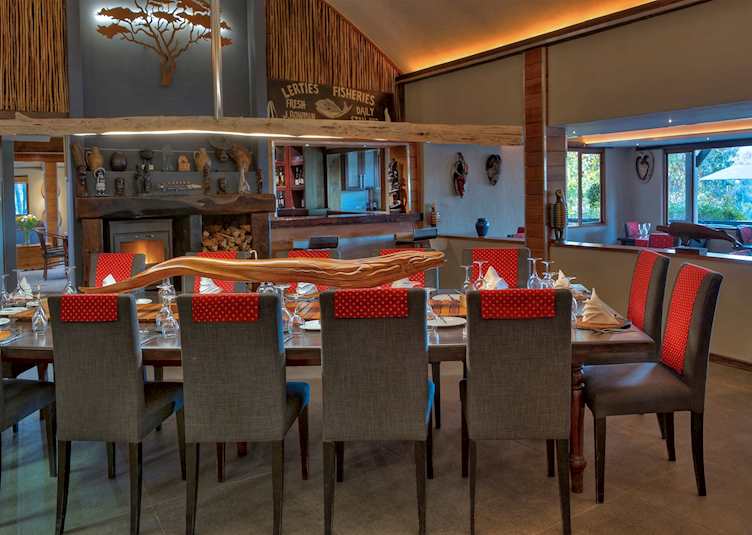 Hog Hollow Country Lodge, dining room