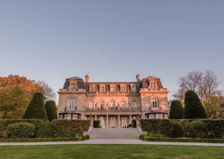 Exterior view, Domaine Les Crayères (Credit: Domaine Les Crayères)