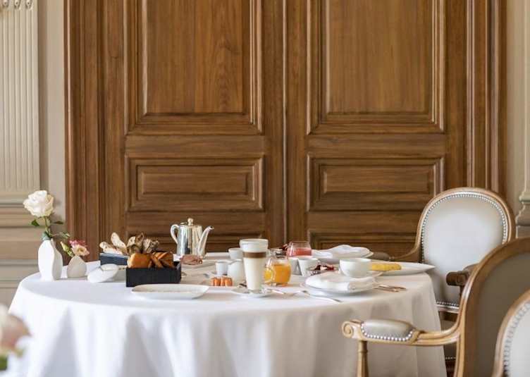 Restaurant, Domaine Les Crayères (Credit: Domaine Les Crayères)