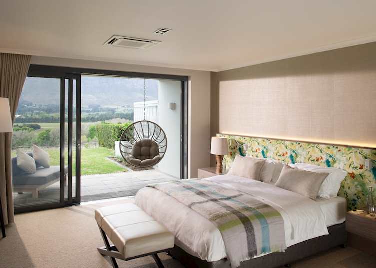 Cap Classique bedroom