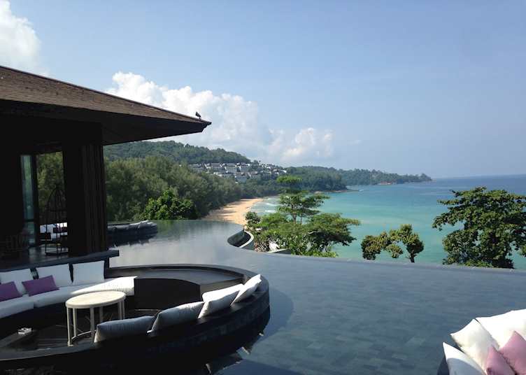 The lobby Pullman Arcadia overlooks the beautiful beach below.