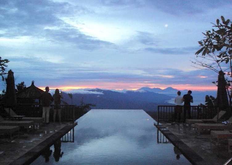 Sunset in Munduk Moding Plantation