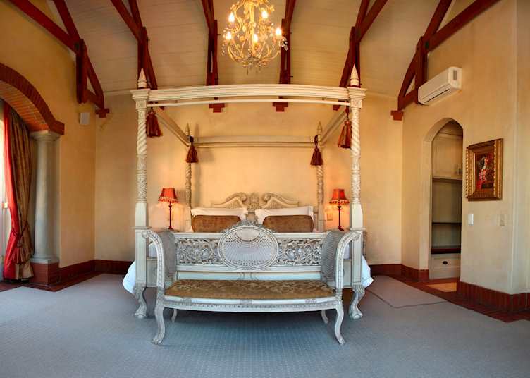 Suite Bedroom