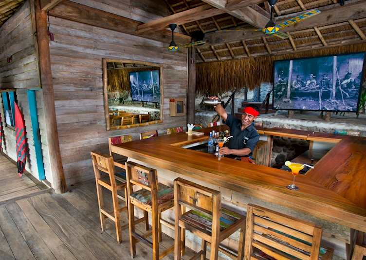 Boathouse cocktails, Nihiwatu Resort, Pantai Nihiwatu