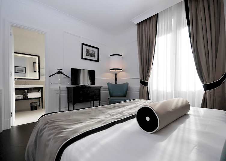 Grand Hotel Oriente, Naples, Italy