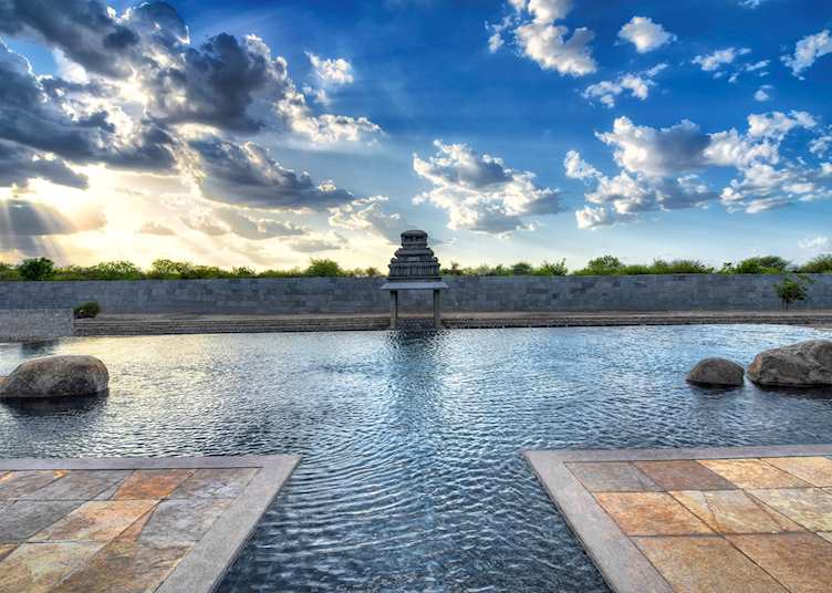 Orange County, Hampi