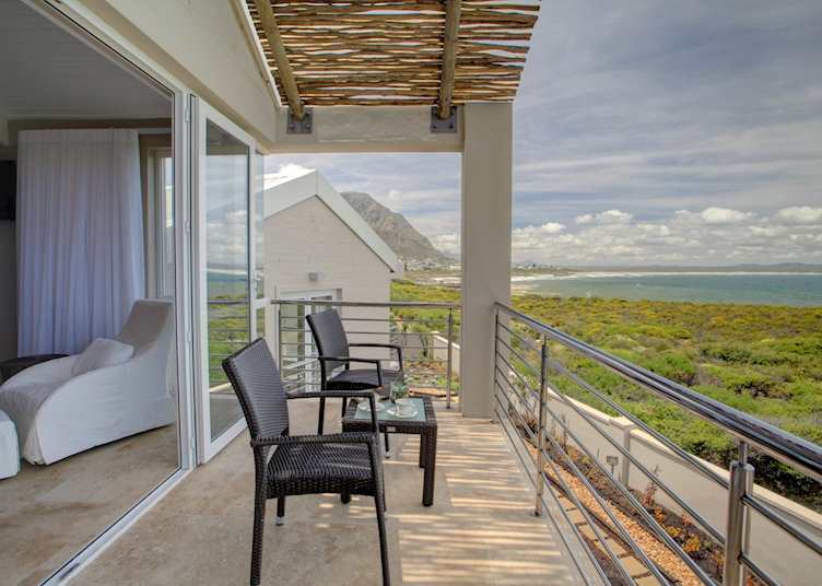 Sea facing suite, Abalone Guest Lodge, Hermanus