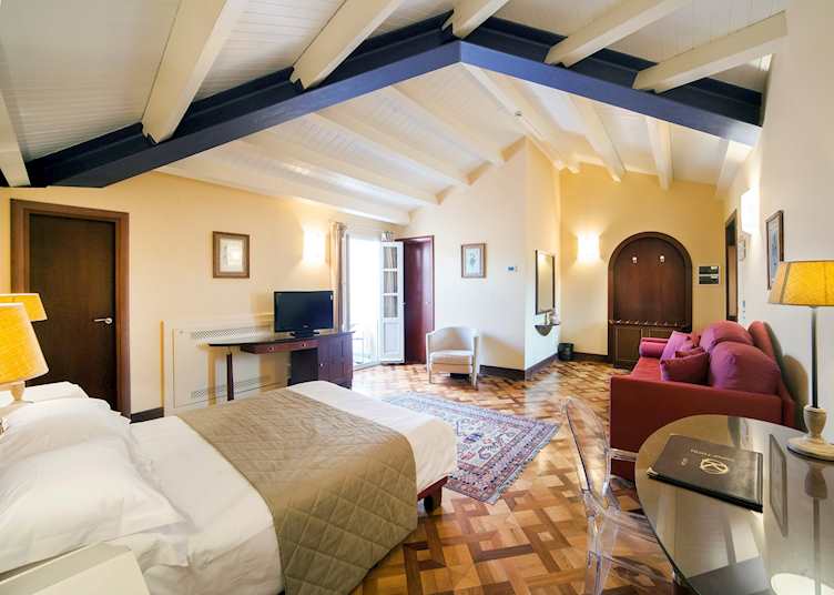 Deluxe room, VRetreats Palazzo Artemide