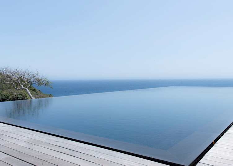 Cliff pool, Amanoi