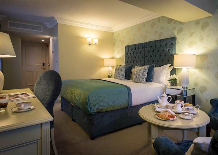 Old Ground Hotel, Ennis