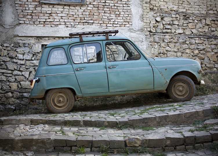 Vintage car, Ménerbes