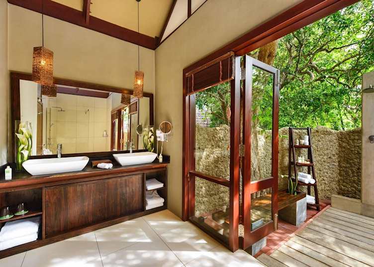 Beach Cabin bathroom