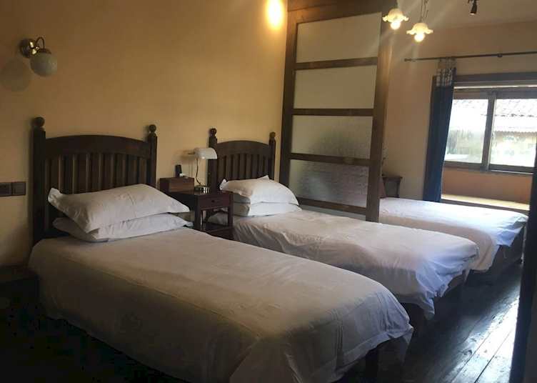 Pig's Inn, Huang Shan