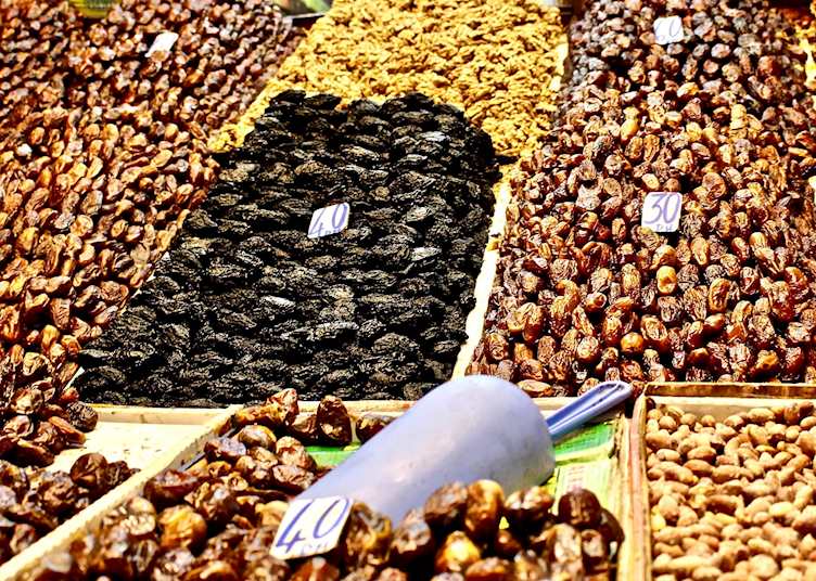 Date and nut stand