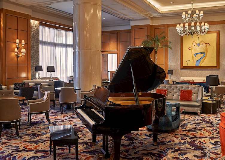 Lounge and bar, The Four Seasons Hotel Cairo at Nile Plaza