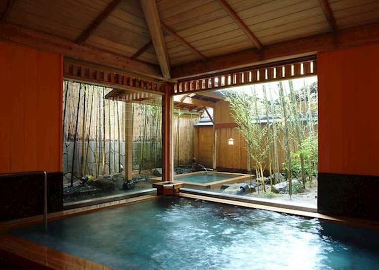 Outdoor onsen
