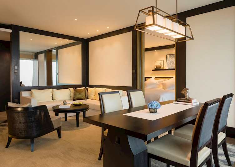 Manor suite, Rosewood