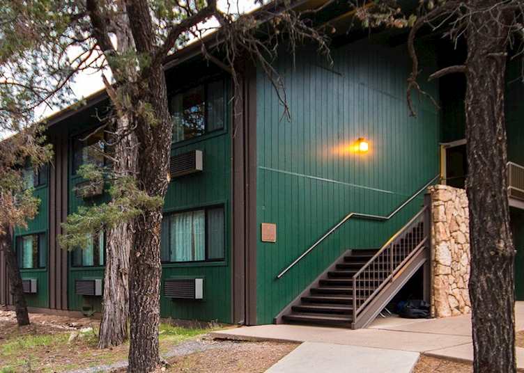 Yavapai Lodge East