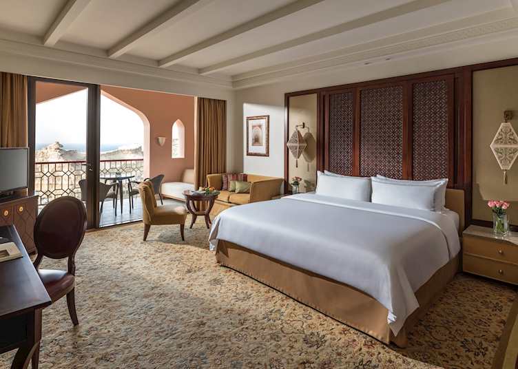 Deluxe room, Shangri-La Al Husn Resort & Spa, Muscat