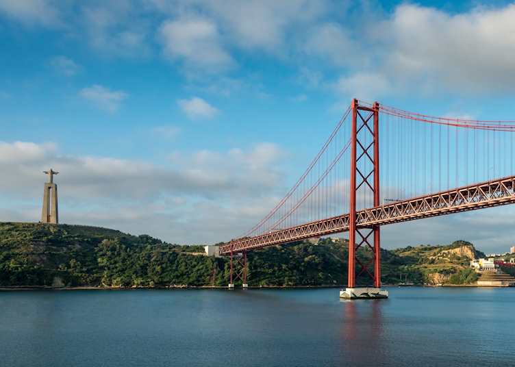 Ponte 25 de Abril suspension bridge, Belém
