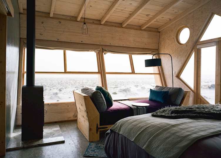 Shipwreck Lodge Room