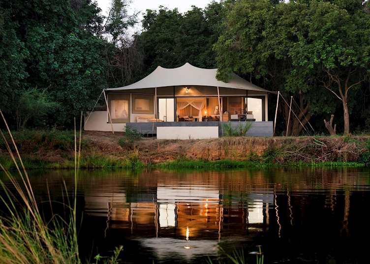 Sausage Tree Camp, luxury suite