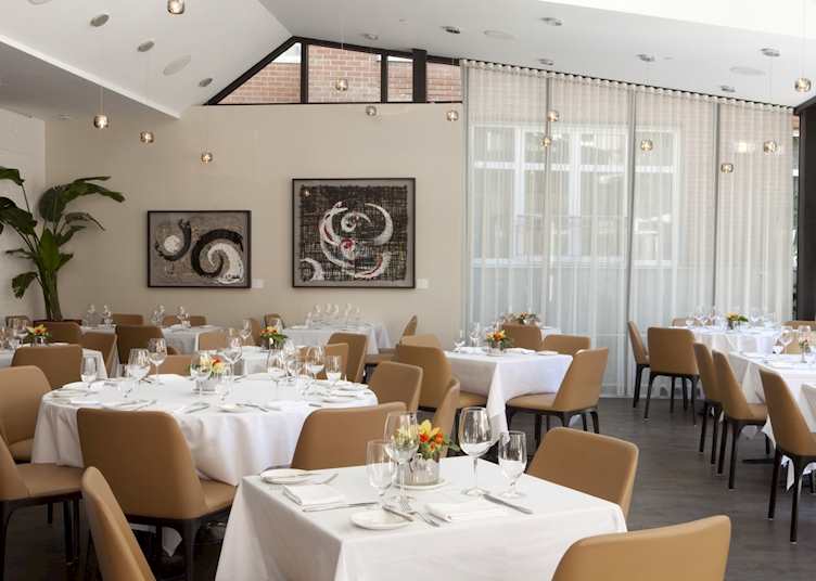 Le Saint-Sulpice Hotel, Montréal