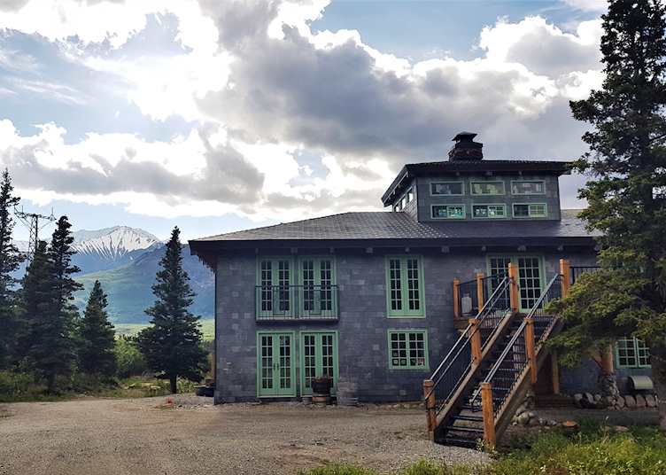 The Lodge at Black Rapids