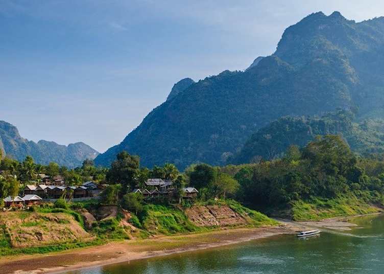 Nong Khiaw