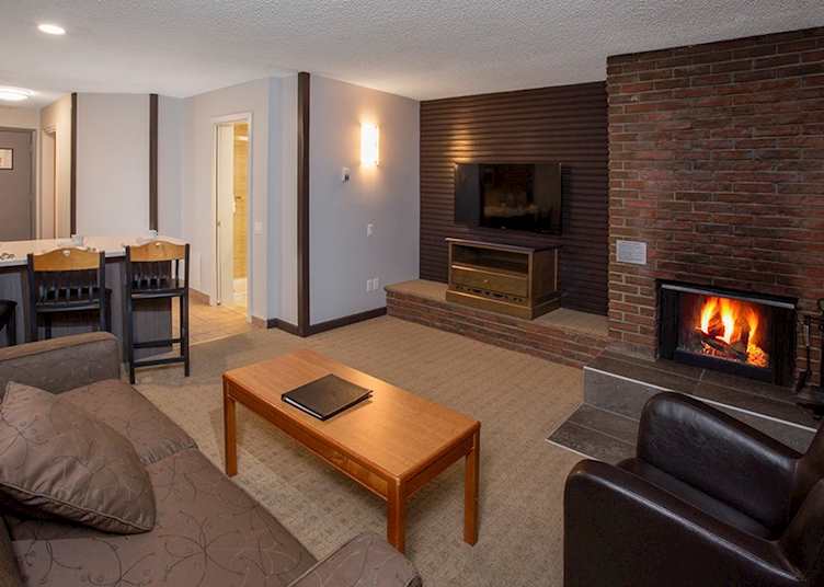 One bedroom suite living area, Jasper Inn & Suites, Jasper