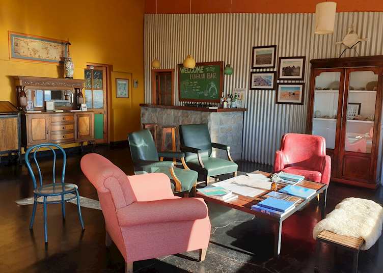 Bahia Bustamante Lounge and Bar