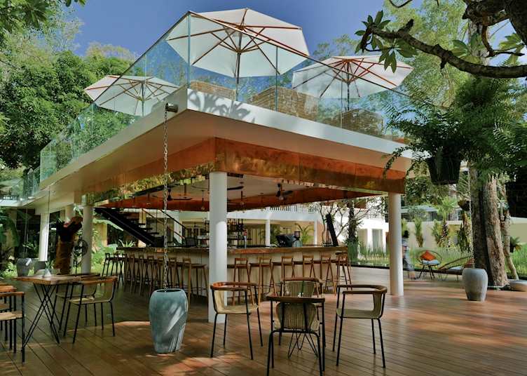 FCC Angkor outdoor bar
