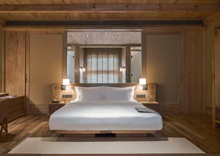 Suite bedroom, Six Senses Punakha, Punakha