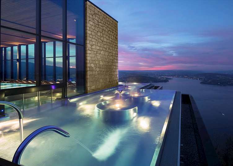 Rooftop pool at Bürgenstock Hotel